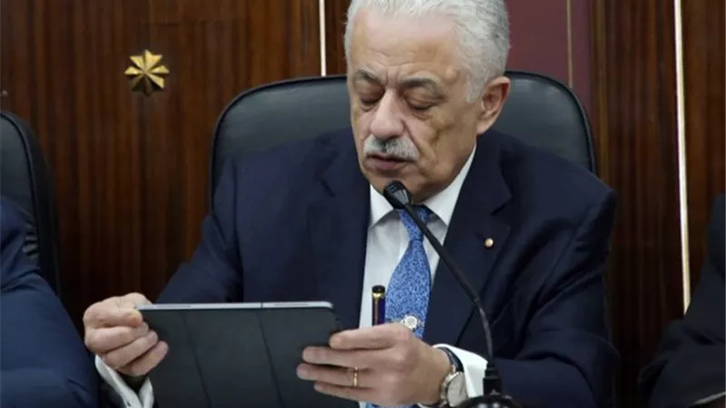 طارق شوقى :وزارة المالية لا تمنحنا اى مليم الا بطلوع الروح