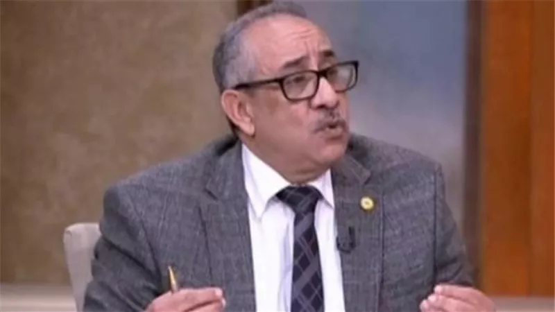 النائب طلعت خليل .. هناك بنود يتم إنفاق ملايين الجنيهات في وزارة التعليم دون عائد حقيقي