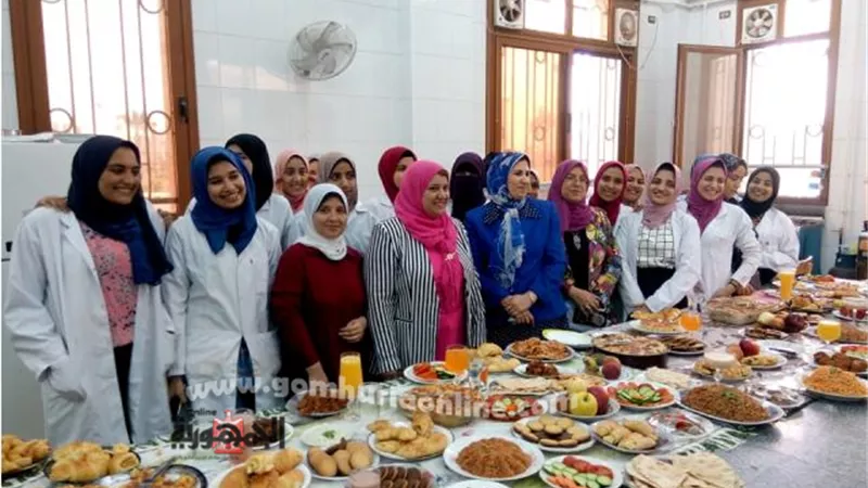 مائدة رمضانية لخريجى اقتصاد نوعية كفرالشيخ بحفل تخرجهم