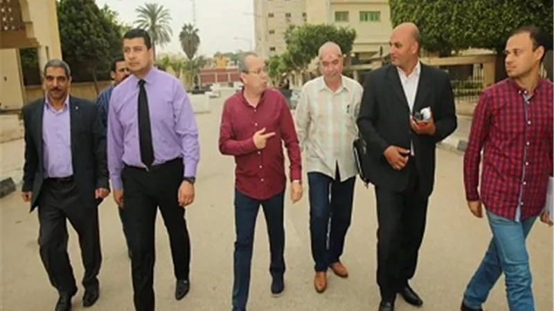 محافظ كفرالشيخ يتفقد عدد من شوارع عاصمة المحافظة..مشيداً برجال الشرطة