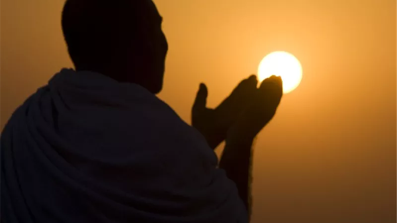 اللهم إني أسألك موجبات رحمتك وعزائم مغفرتك
