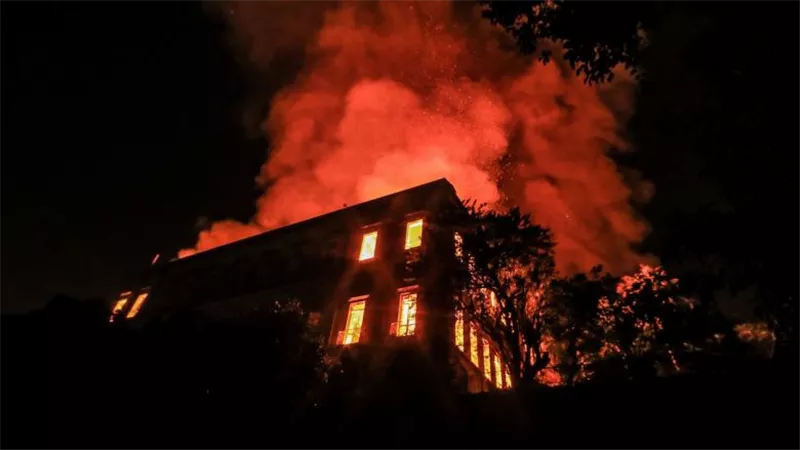 اخماد حريق هائل فى منزل ومخزن خردة بمنطقة صندفا بالمحلة