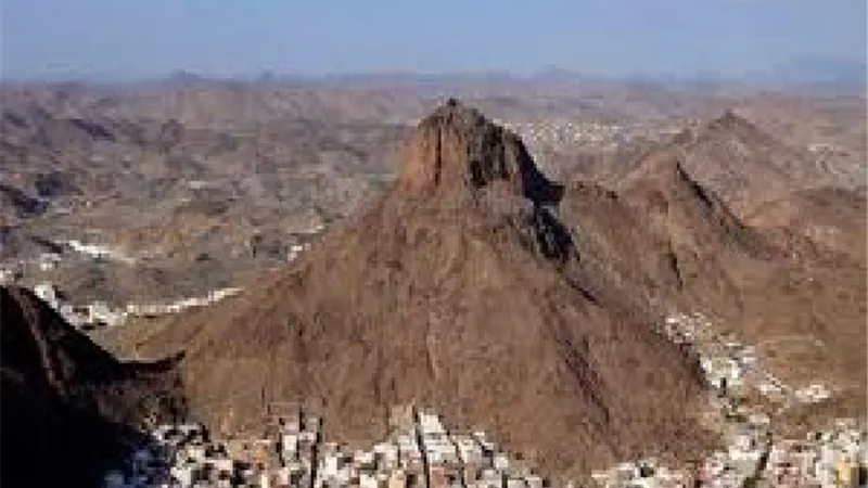 #نبي_الرحمة.. لماذا لم يأمر ملك الجبال بأن يطبق على قومه الأخشبين؟