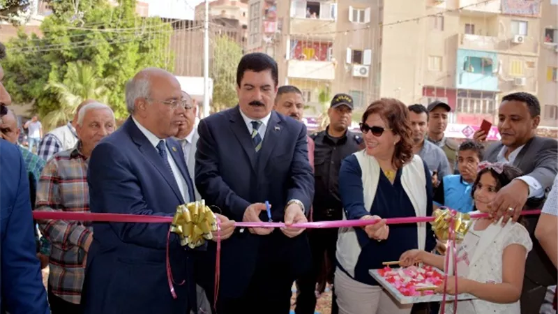 افتتاح معرض 