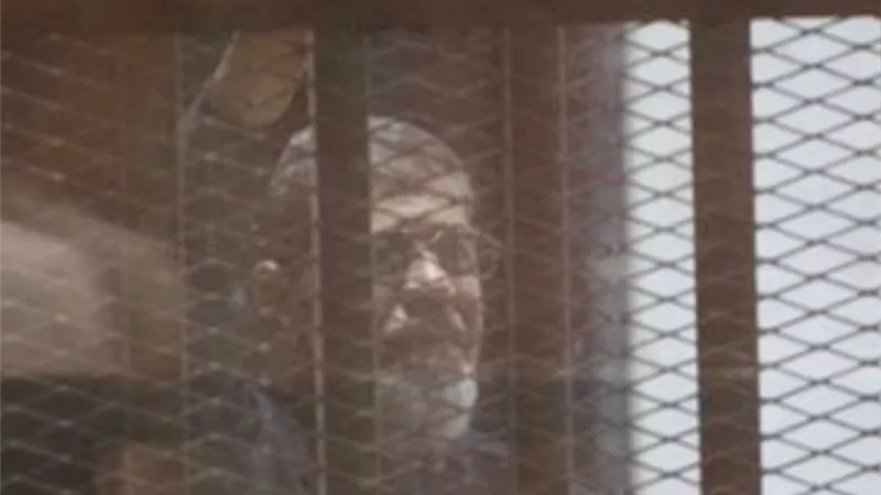 اعادة محاكمة مرسي و٢٣ من قيادات الارهابية في قضية التخابر مع حماس خلال ساعات