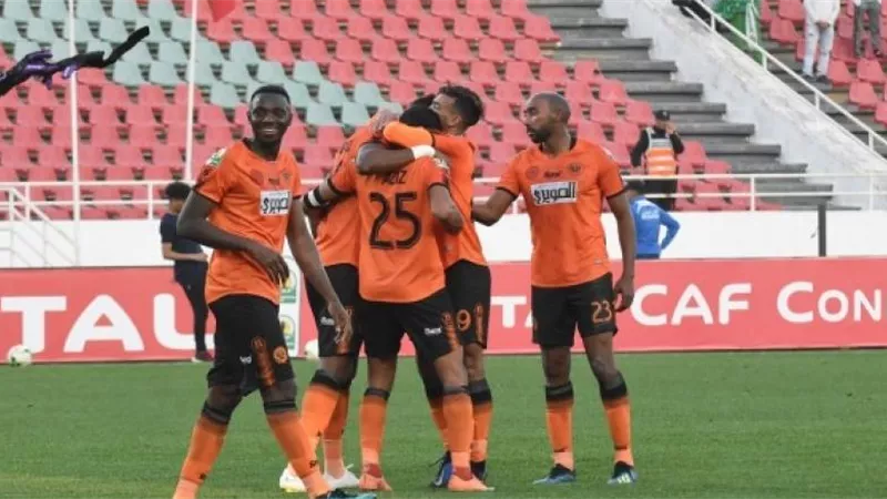 رئيس الزمالك يوجه تحذيرا شديد اللهجة الى رئيس نهضة بركان