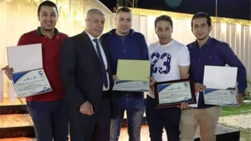 رئيس لجنة الطاقة بالنواب يكرم قيادات مستقبل وطن بديرب نجم.. بالصور