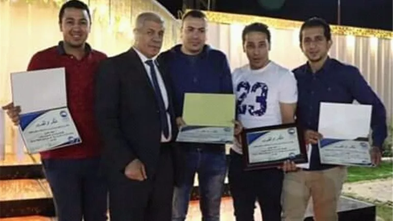 رئيس لجنة الطاقة والبيئة بمجلس النواب يكرم قيادات وأعضاء مستقبل وطن بـديرب نجم.