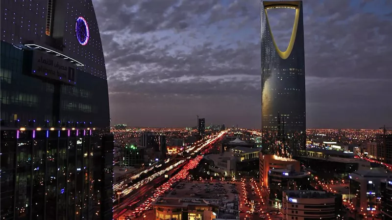 عاصمة عربية تغلق الملاهي الليلية