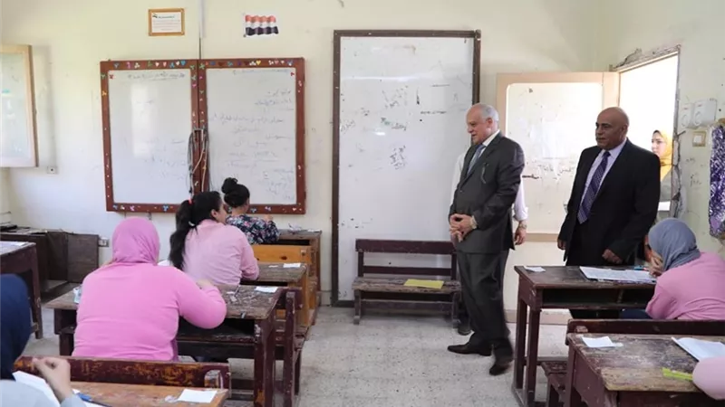 محافظ الجيزة يتفقد لجان امتحانات الاعدادية ببولاق والدقى