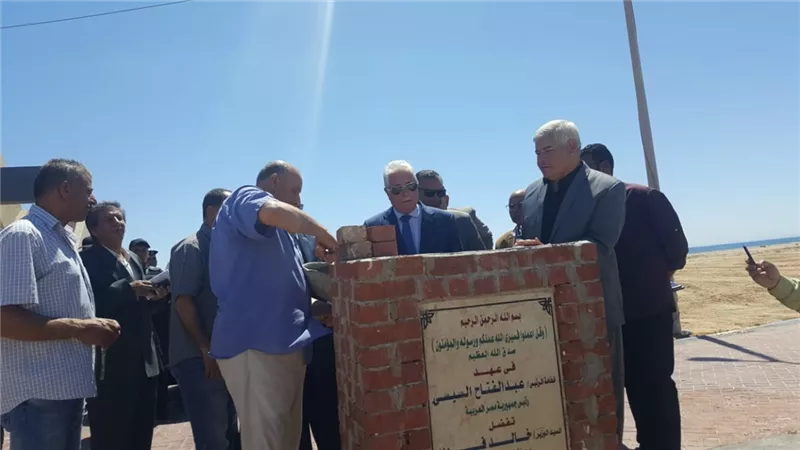 فودة يضع حجر اساس١٠ شاليهات بشاطئ الفيروز بتكلفة مليون جنية
