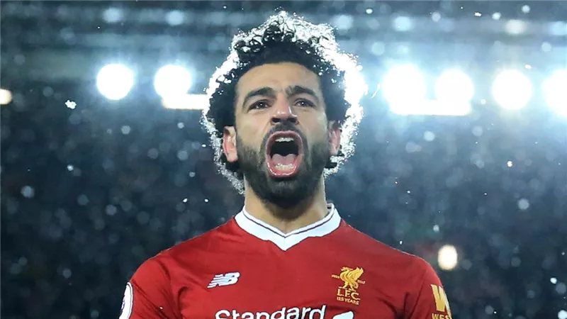 محمد صلاح وشبيهه في إعلان جديد.. فيديو