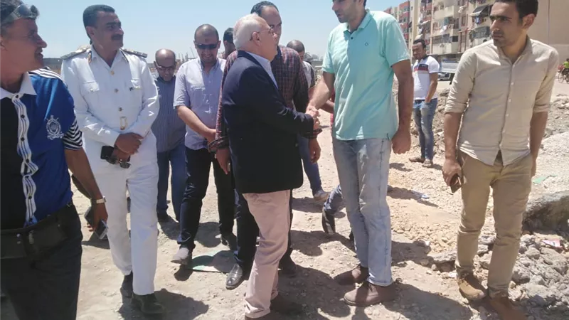 محافظ بورسعيد يتفقد مبنى المرور وأعمال إنشاء كورنيش الاتصال.. صور