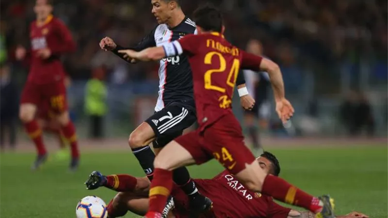 روما يتغلب على يوفنتوس بهدفين ويبقى على امل التأهل لدورى الأبطال