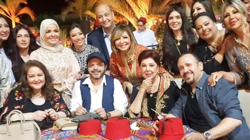 نجوم الفن يحتفلون بعيد ميلاد لميس الحديدي