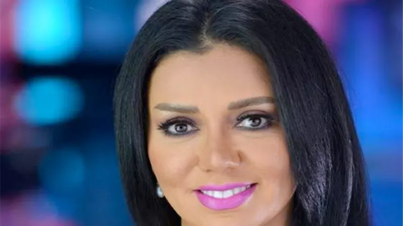 رانيا يوسف تطرح مسابقة عن أعمالها الفنية.. والجوائز مفاجأة