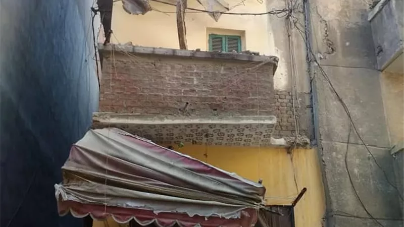 مصرع سيدتين فى انهيارجزء من عقاربمحرم بك