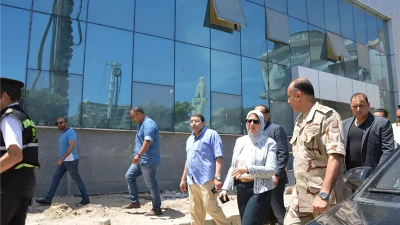 وزيرة الصحة تتفقد أعمال تطوير مستشفى بورسعيد العام