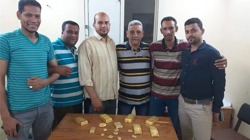 جمارك ارقين تضبط محاوله تهريب كمية من السبائك الذهبية