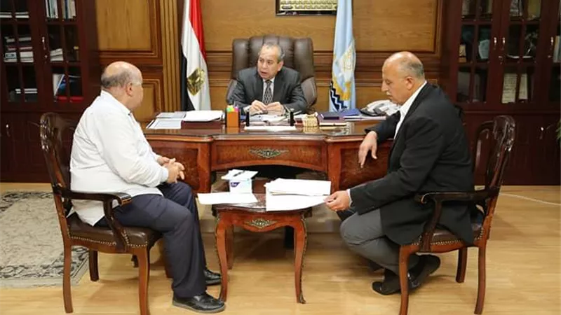 محافظ كفر الشيخ يتابع انشاء محطة معالجة قرية حاذق ببيلا