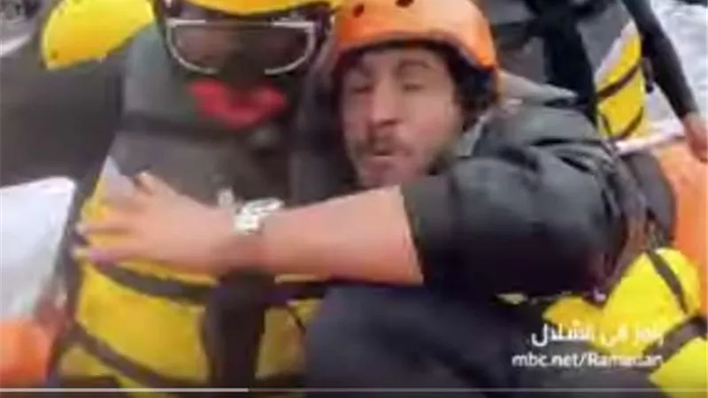 رامز يفتح الكوبرى ليقع صالح جمعه فى الشلال