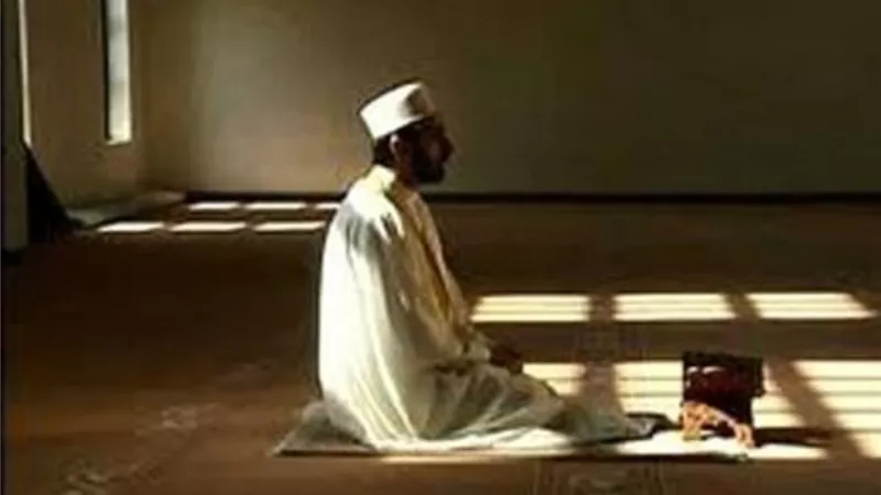 هل يجوز للمعتكف الخروج من المسجد؟