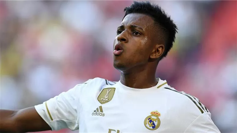 مليار يورو شرطا جزائيا .. رودريجو يجدد عقده مع ريال مدريد
