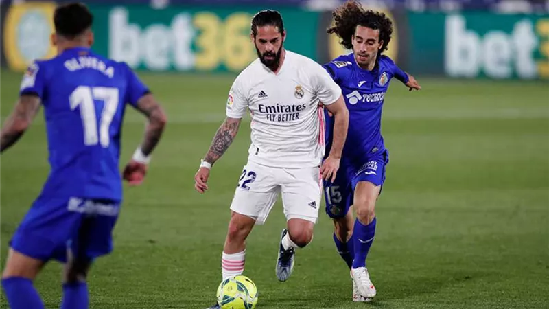 لاعب ريال مدريد يقترب من التوقيع لروما