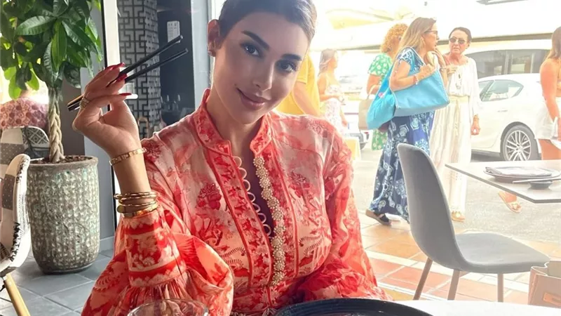ياسمين صبري تثير الجدل بشان قص شعرها على غرار شيرين عبد الوهاب