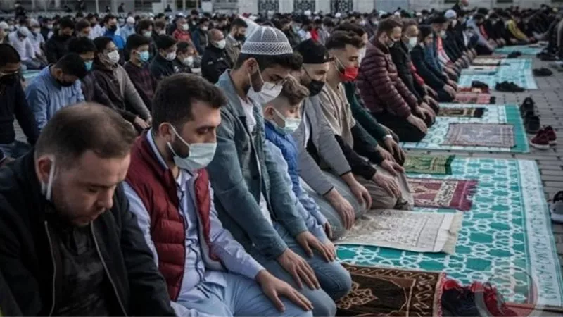 عبد العزيز يرأس غرفة عمليات الأوقاف لصلاة الأضحى