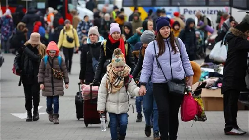 بولندا: ارتفاع عدد اللاجئين الفارين من أوكرانيا إلى 4 ملايين و551 ألف لاجئ