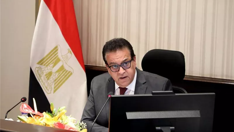 عبد الغفار يوجه بتقديم كافة أوجه الرعاية الصحية للحجاج المصريين