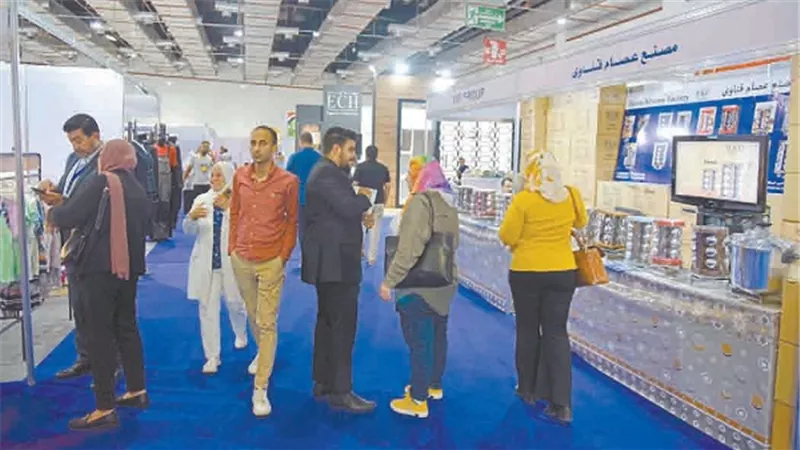 إقبال كبير علي معرض 