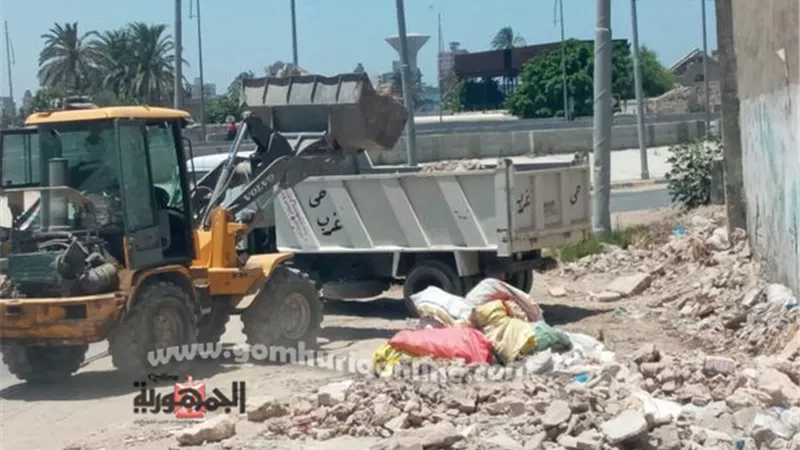 رفع ( ٧٢ ) طن أتربه رديم ومخلفات تقليم النخيل والاشجار بخى غرب