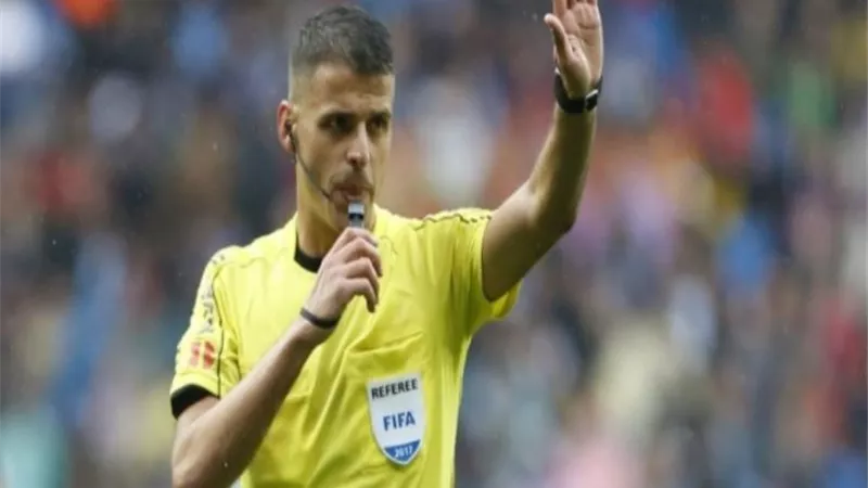 رابطة الأندية تستقر على الحكم الإسباني خيسوس مانزانو لإدارة نهائى كأس الرابطة بين فيوتشر والمحلة