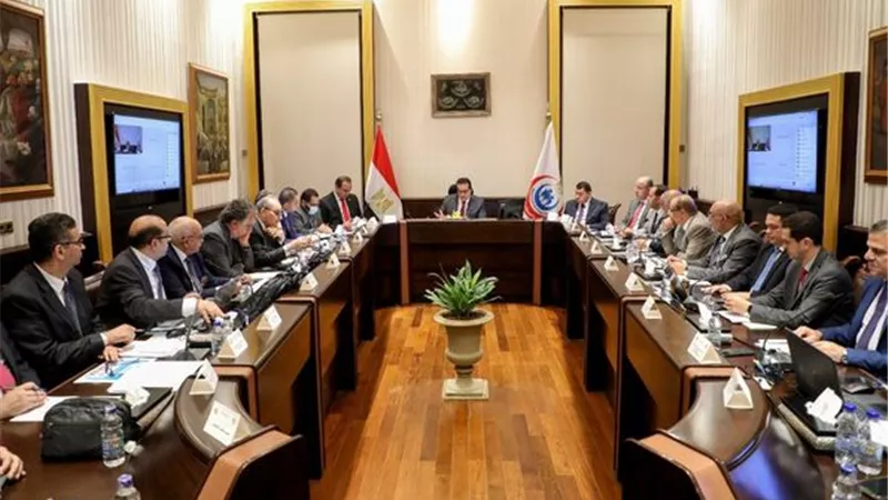 عبد الغفار يوجه بتقديم كافة أوجه الرعاية الصحية للحجاج المصريين وتوعيتهم لتجنب الإصابة بالأمراض المعدية