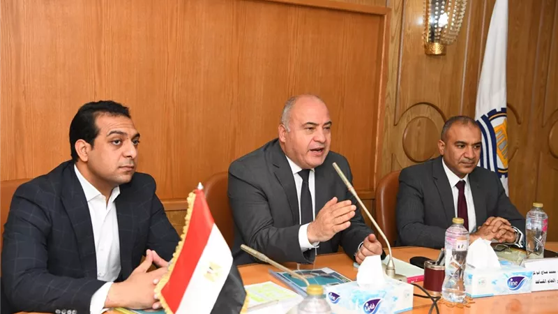 بدء ازدواج طريق مصر أسوان الزراعى الشرقى