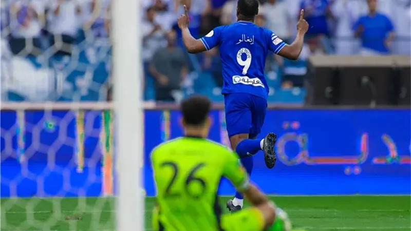 الهلال السعودي يُجهز سيناريو جديد لهداف الدورى