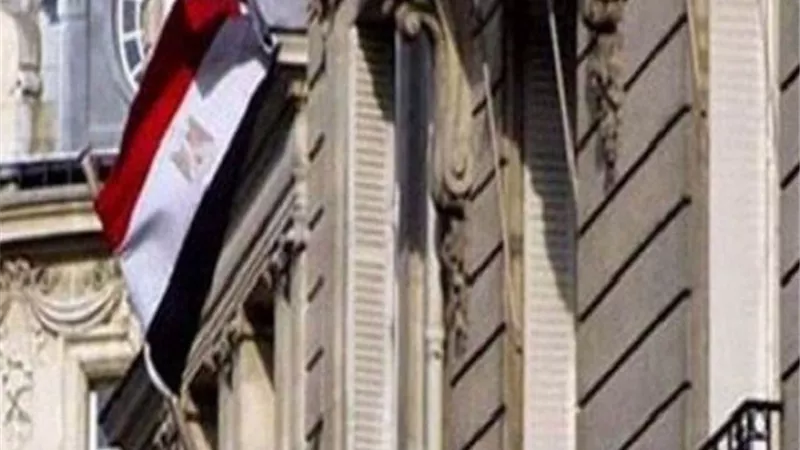السفارة المصرية بالدنمارك تتواصل مع الجالية عقب حادث اطلاق النار بأحد المراكز التجارية بكوبنهاجن