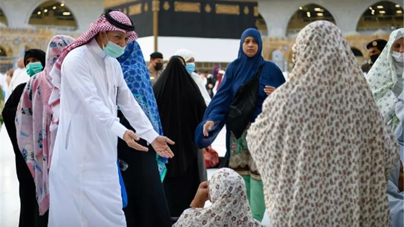 شئون الحرمين تتابع استقبال المصلين داخل المسجد الحرام