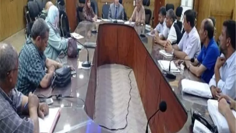 مدير التعليم الفني بالقليوبية يناقش قبول الملفات والاستعداد للعام الدراسى الجديد