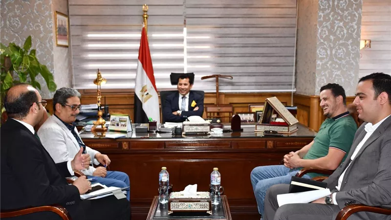 وزير الرياضة يبحث إستعدادات إقامة أول حاضنة للألعاب الإلكترونية
