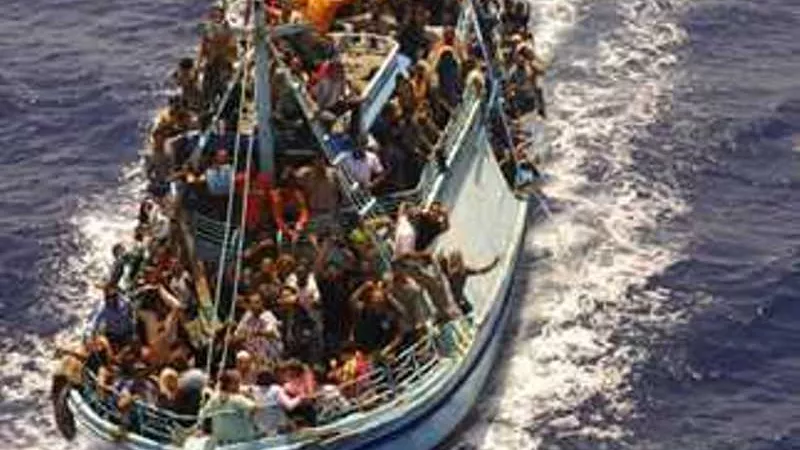 القبض على 39 شخصا بتهمة تهريب المهاجرين إلى بريطانيا