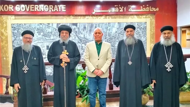 الأنبا يواقيم يهنئ محافظ الاقصر ومدير الأمن بعيد الأضحى المبارك
