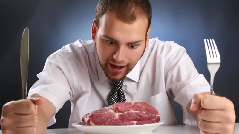 احذر من الإفراط في تناول اللحوم خلال إجازة عيد الأضحى.. اعرف السبب