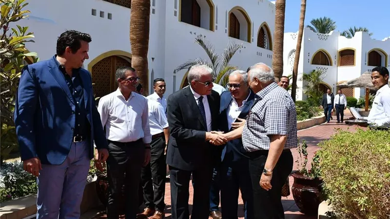 فودة يشهد عرضا لتطوير احد المنتجعات الكبرى بمدينة شرم الشيخ
