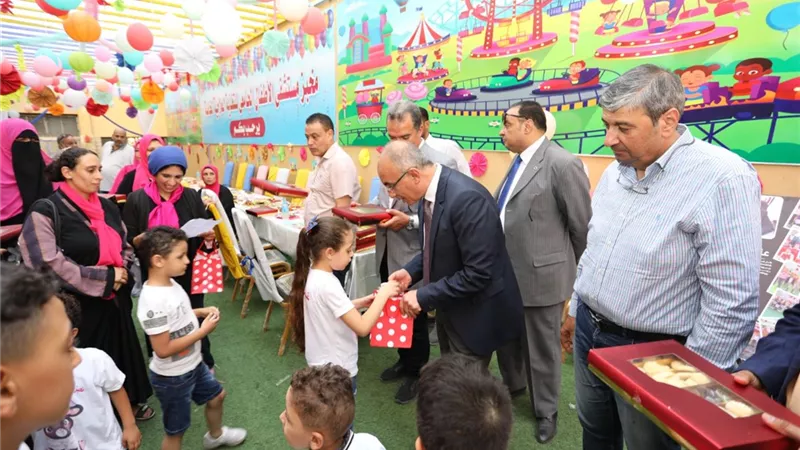رئيس جامعة الزقازيق يتفقد مخبز الاطفال الجامعى بمناسبة عيد الأضحى