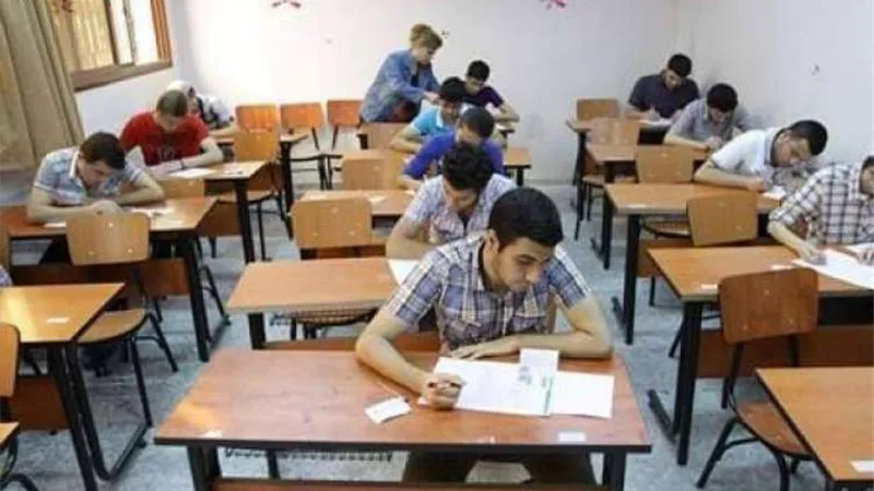 تداول اجابات اسئلة امتحان الانجليزى للثانوية العامة على جروبات الغش