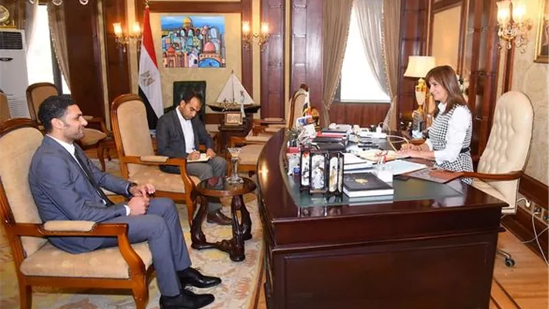 وزيرة الهجرة تهنئ خبير مصري بعد فوزه بأفضل بحث في الولايات المتحدة لعامين متتاليين