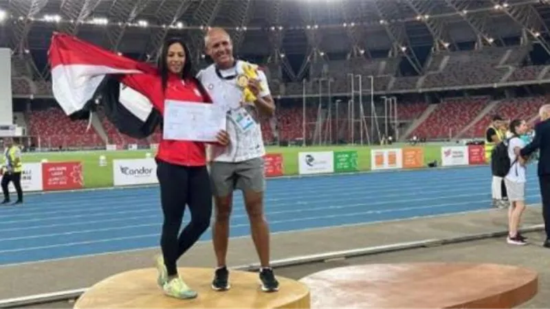 محمد صلاح يهنئ العداءة الذهبية بسنت حميدة